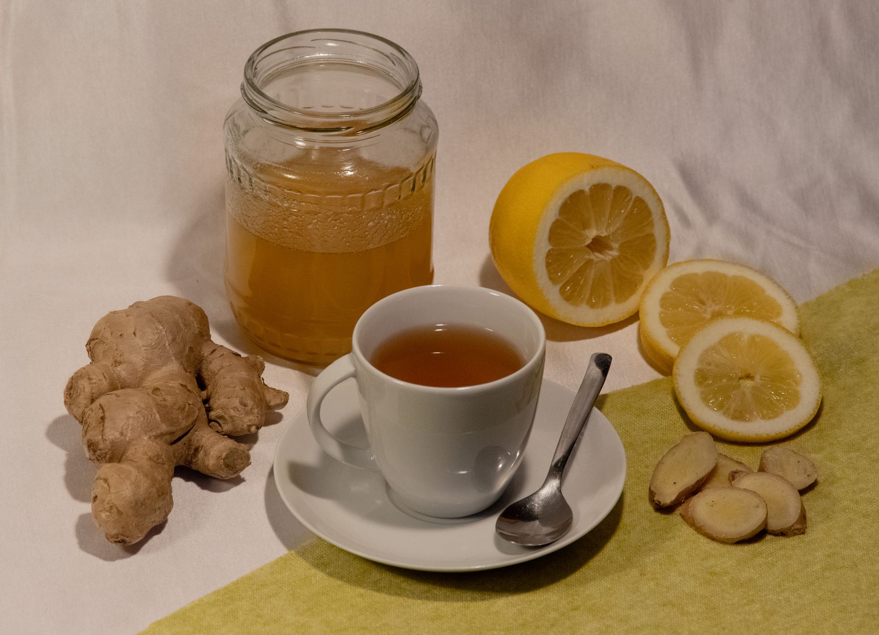 Queens Tahu ginger tonic with fresh ginger, honey, and lemon